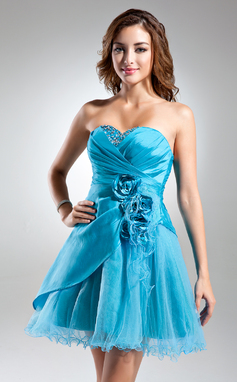 Ligne-A/Princesse Cœur Mi-longues Taffetas Tulle Robe de Cocktail avec Ondulé Brodé Fleurs (016015582)